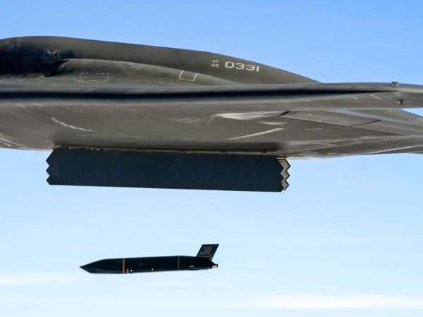 B-2 Spirit : les États-Unis valident la capacité de frappe antinavire à longue portée du bombardier furtif