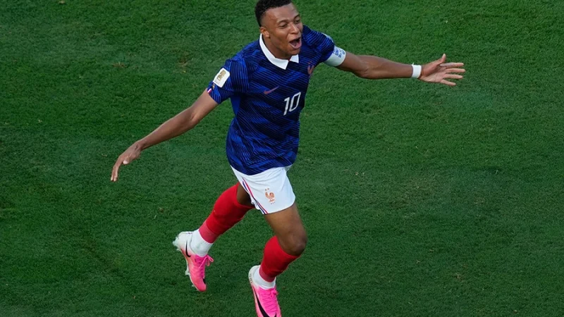 Mbappé se rapproche du record de Messi.