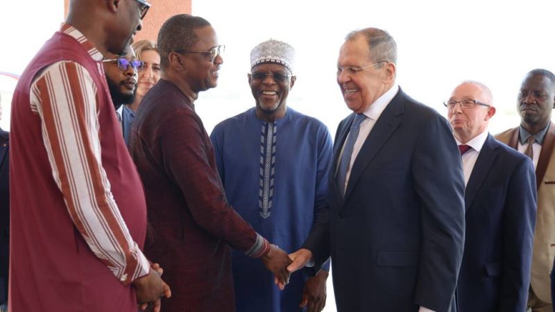 La Russie renforce ses liens avec le Niger, Sergueï Lavrov reçu par le président Tiani