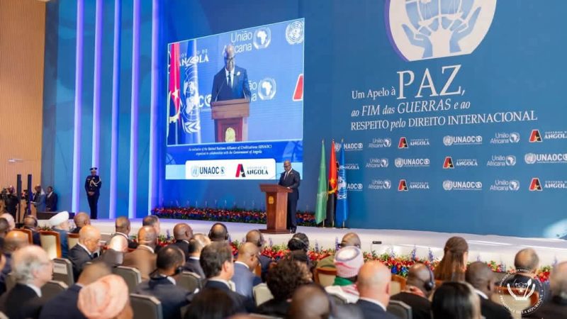 À Luanda, Félix Tshisekedi porte la voix de la RDC en faveur d&rsquo;une paix fondée sur des actes