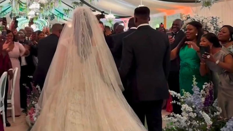 Le mariage Bongo, ou la diplomatie en smoking 😇