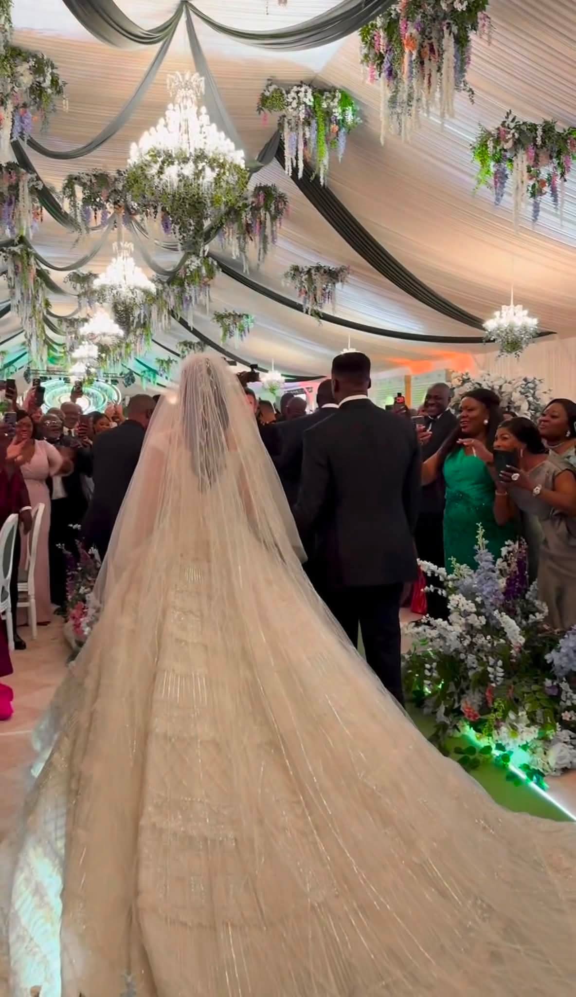 Le mariage Bongo, ou la diplomatie en smoking 😇