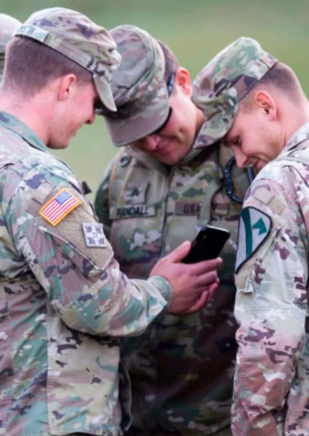 Les États-Unis envisagent de restreindre l&rsquo;usage des téléphones portables de leurs soldats au Moyen-Orient