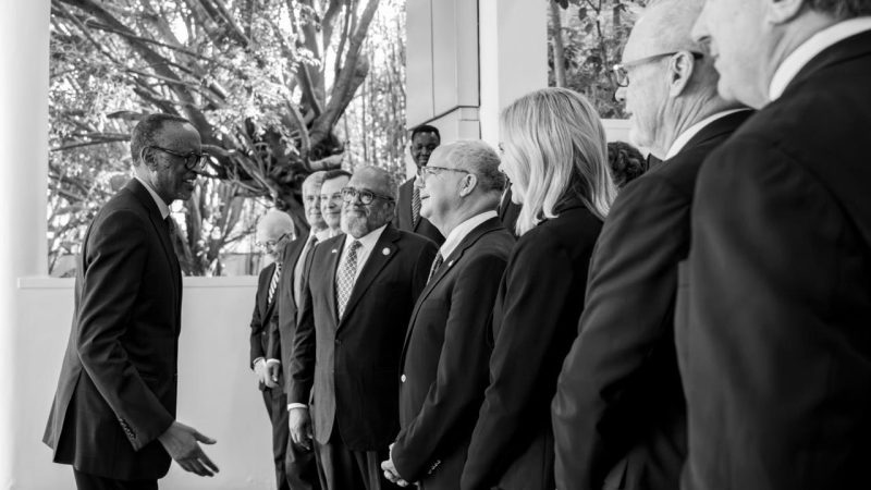 Paul Kagame reçoit une délégation bipartisane du Congrès américain à Kigali