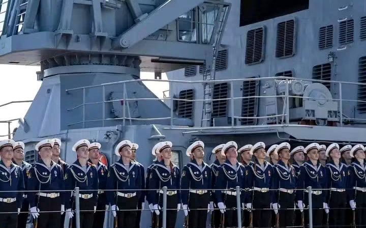 Vladimir Poutine aux Kouriles : une visite qui ravive la querelle territoriale avec le Japon