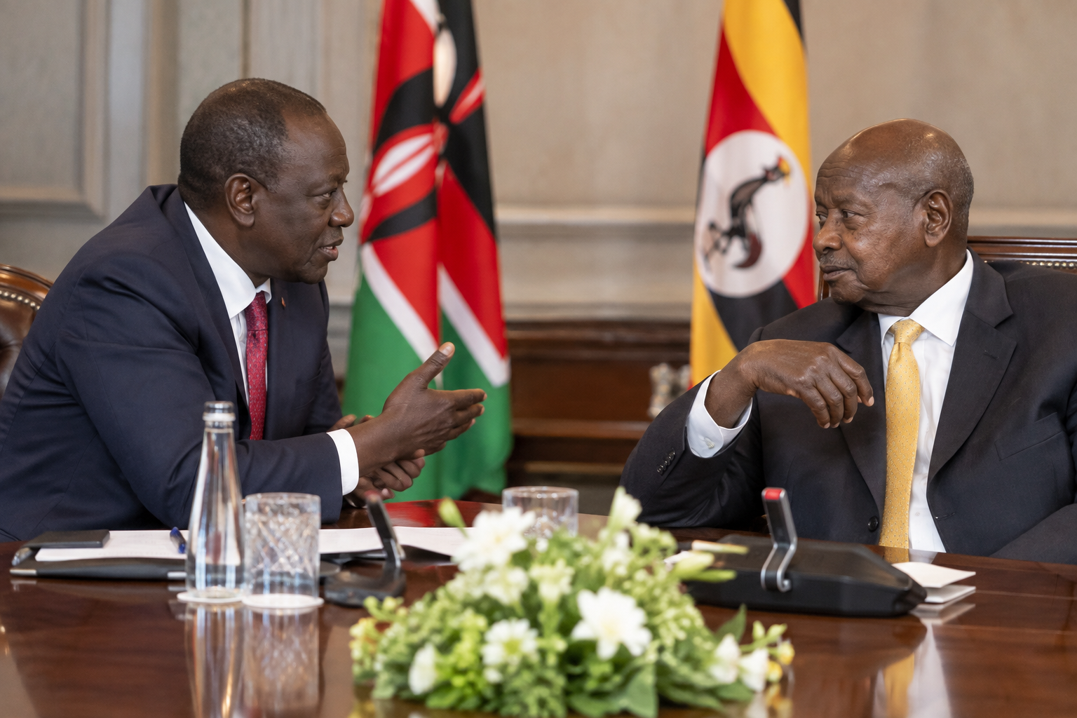🇰🇪🇺🇬 Lac Victoria : Nairobi face aux réserves de Kampala