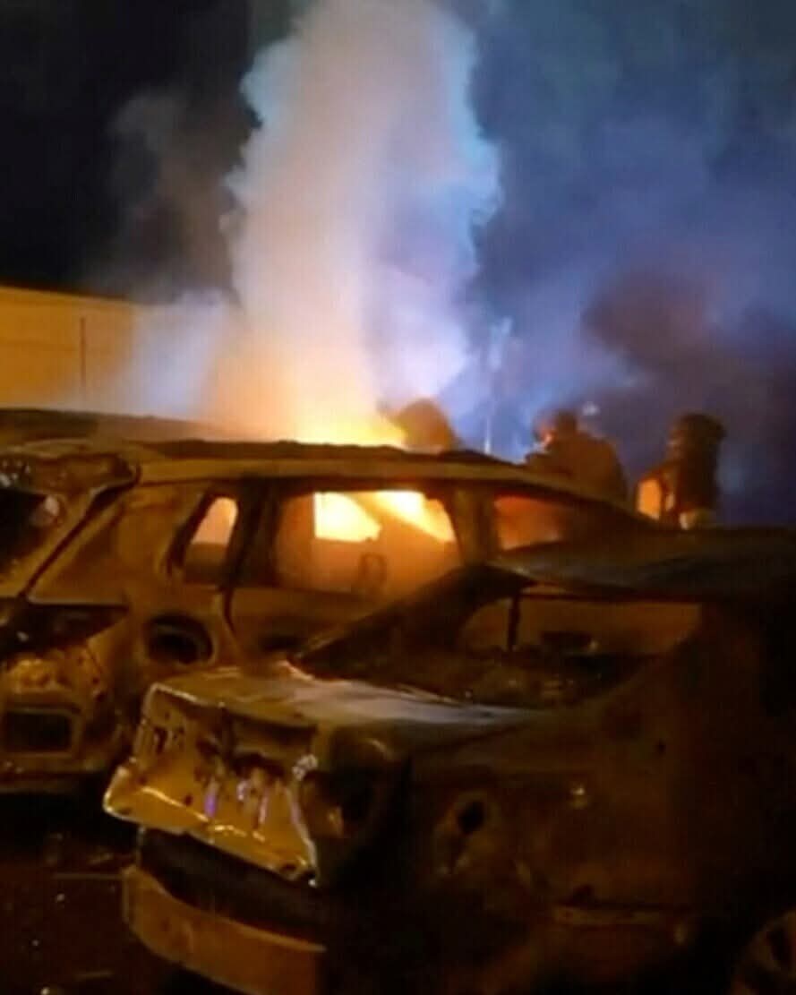 Ukraine : deux morts à Kiev après des frappes russes, Zelensky réclame davantage de pression sur Moscou