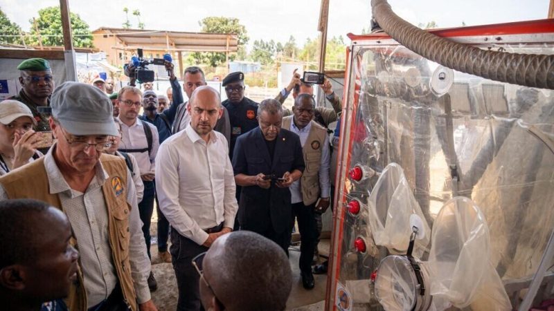Virus Ebola : en visite en RD Congo, le chef de la diplomatie française plaide pour renforcer l&rsquo;aide