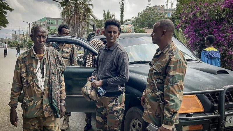 L&rsquo;armée éthiopienne patrouille dans Mekele, ses rivaux inquiets se réunissent en Égypte