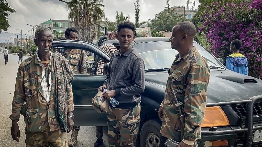 L&rsquo;armée éthiopienne patrouille dans Mekele, ses rivaux inquiets se réunissent en Égypte